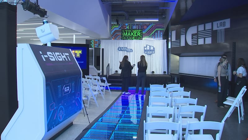 Light Lab, Battle of the Brains Exhibit at Science City