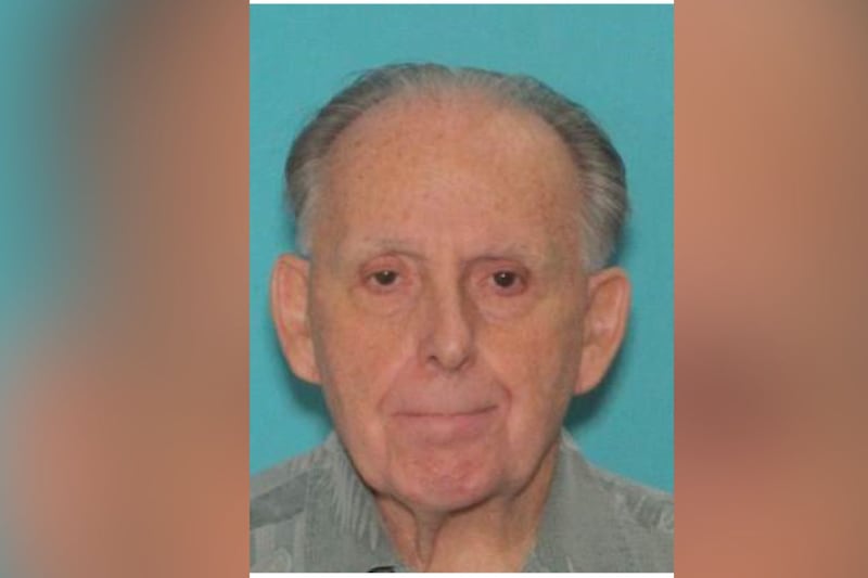 A silver alert has been issued for a missing elderly man from Lexington, Missouri.