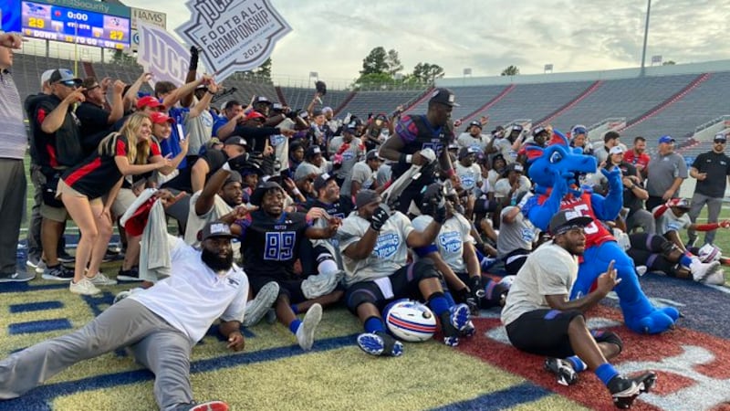 The Blue Dragon's defeated Snow College 29-27 to win program's first NJCAA Title