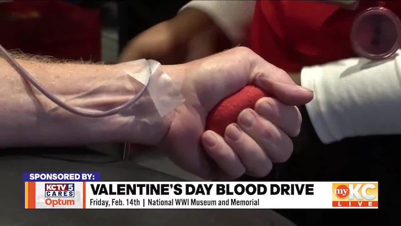 American Red Cross Executive Director JoAnn Woody and President of the Uriel E. Owens Sickle...