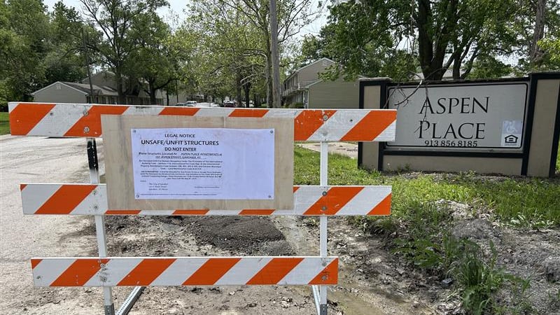 GARDNER, Kan. -- City leaders notified dozens of people living at Aspen Place apartments they...